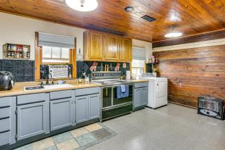 1-Acre Countryside Home in Gleason Pets Welcome! - 1