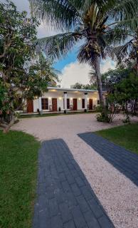 Sand and Sea Villa - 0