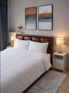 2BR Modern Condo Office Room Sofa Bed Pool Gym - 1