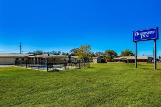 Rodeway Inn Kingsland - Lake LBJ - 8