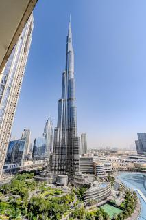 Burj Khalifa View I Downtown I 2 Bedroom Apartment - 9