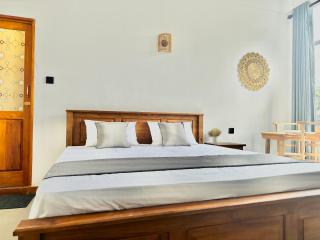 Crystal Pearl Villa, Weligama - 5 min to Beach - 5