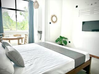 Crystal Pearl Villa, Weligama - 5 min to Beach - 9