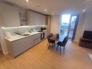 Victoria Riverside Retreat 2BDR 2Bath Apartment - 9