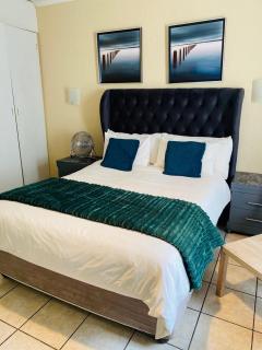 Hatfield, Grosvenor Private apartment. - 7