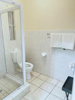 Hatfield, Grosvenor Private apartment. - 9