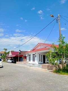 Homestay fadhizan whitehouse - 2