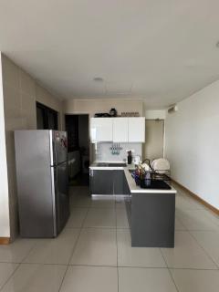 Queen Room At KL Gateway Residence LRT Linked - 1