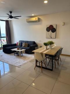 Queen Room At KL Gateway Residence LRT Linked - 5