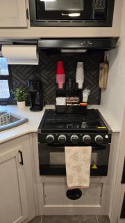 The Pinecone Retreat - Only 1 mile from i95 - 2