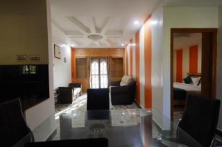 Cozy Ooty Resort - 5