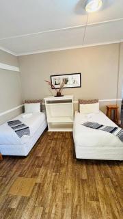 Hidden Villas Guesthouse - 9