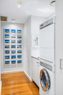 Central 2 bed 2 bath Parking - 4