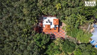 StayVista at Nayara Farmhouse with AC, Wifi - 6