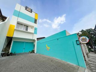 Sans Stay Olive Tree Surabaya - 8