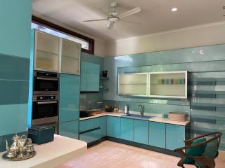 Large Garden Oasis Home in Kemang - 2