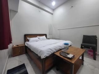 Collection O Bargi Hills Jabalpur - 0