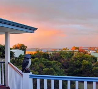 Sun-Filled Family Getaway Falcon Beach Living - 7