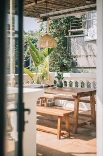 Midnight Carriage at Dejavu - 4