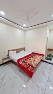 Shriram Mantra Sadhana Peeth Aashram - 8