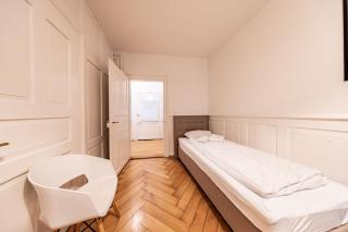 The R Apartment Munot - Old Town - 7