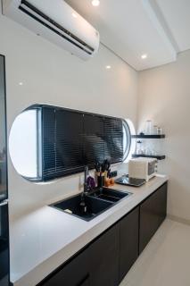 Modern 1BR Loft style with pool in Pegending - 6