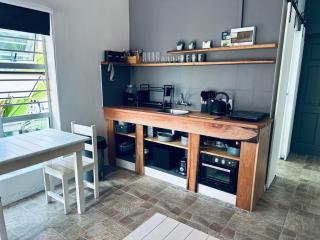 Fun & Affordable Beach Pad, Steps from the Sand - 2