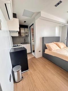 Sunny Rise Up Bed and Breakfast - 1