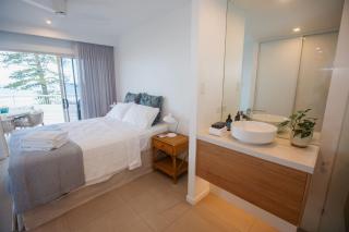 Experience Coastal Bliss at Baywatch Apartments - 9