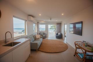 Experience Coastal Bliss at Baywatch Apartments - 7