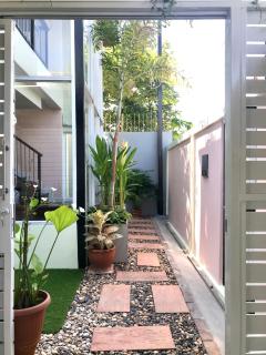 Cozy and Convenient Bangna House - 8