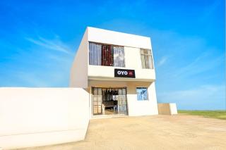 Hotel O Dwarka Hotel And Restaurant - Dīp - 4