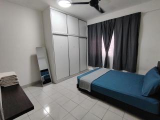 Sadiyra Homestay next to Alamanda Mall, Netflix & Wifi - 9