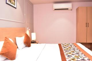 Qotel Comfort Golden Saffron Punjabi Bagh - 8