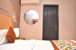 Qotel Comfort Golden Saffron Punjabi Bagh - 7
