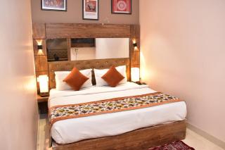 Qotel Comfort Golden Saffron Punjabi Bagh - 9
