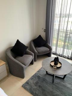 Ellipse Luxurious Tamarind Green Studio Experience - 9