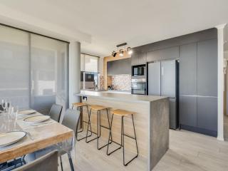 Aurora Pacific Unit 12 - 6