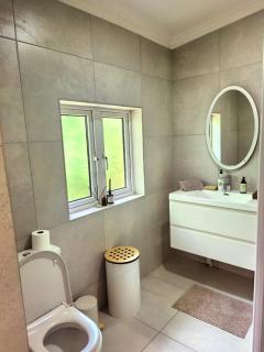 Cotswold Guest Homes - 4