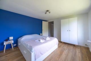 Country House parking & large garden - 8