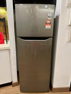 Self Check-in Privacy Free WiFi Netflix 1 Parking - 2