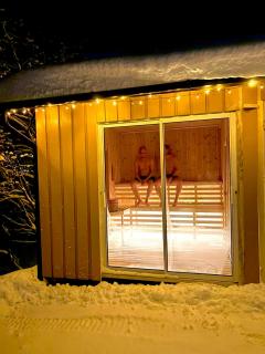 Lyngen 5-beds apt with dryingroom and sauna-rental - 0