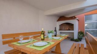 Studio Apartman Erstic 2 - Baska Voda by Villas Guide - 9