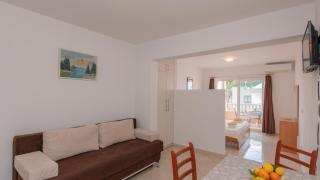 Studio Apartman Erstic 2 - Baska Voda by Villas Guide - 7