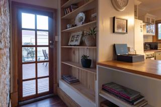 Thedell Cottage - A Boutique Heritage Escape - Auburn - 4