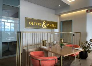 Ellipse Luxurious Tamarind Red Studio Experience - 1