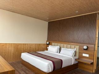 Wisteria Crystal Manor - 7