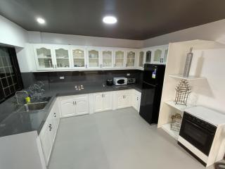 La Vita E Bella Tagaytay Thermal Pool Billiards Videoke Wifi Nefflix - 1