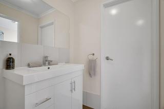 Long Island Retreat - Pelican - Murray Bridge - 3