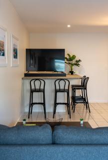 2x Studio Apartments in Islington each with AC, Bathroom, Kitchen, Laundry, Balcony and Wifi - 3